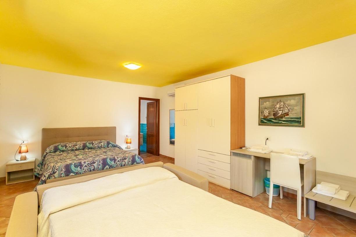 B&B Pettirosso Garden San Teodoro  Ngoại thất bức ảnh